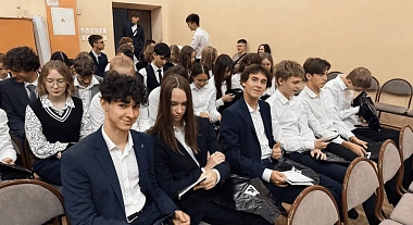 Директор INTEC поздравил учащихся Лицея №97 с Днём знаний и провел встречу по Искусственному интеллекту